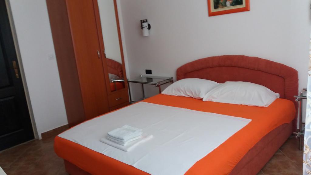 Apartmani Luka แฮร์เซ็ก-โนวี ภายนอก รูปภาพ